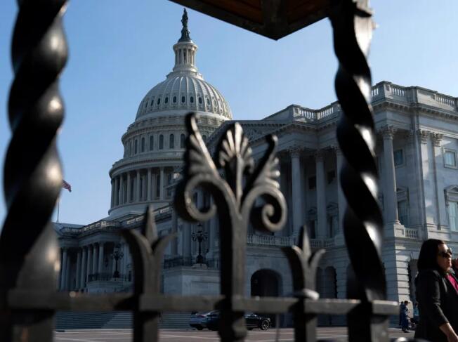 美國眾議院辯論提高債務上限協議